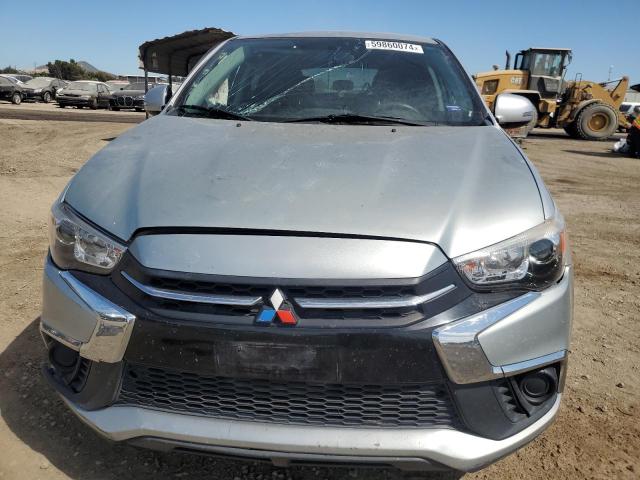 JA4AP3AU2KU017701 - 2019 MITSUBISHI OUTLANDER ES SILVER photo 5