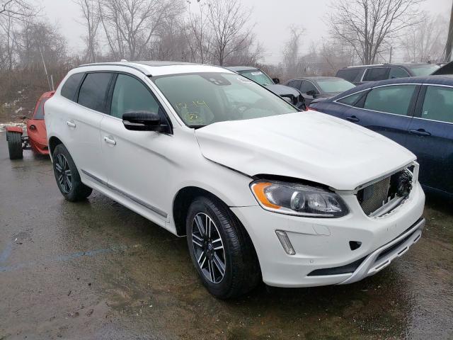 YV440MRR2H2115660 - 2017 VOLVO XC60 T5 DYNAMIC  photo 1