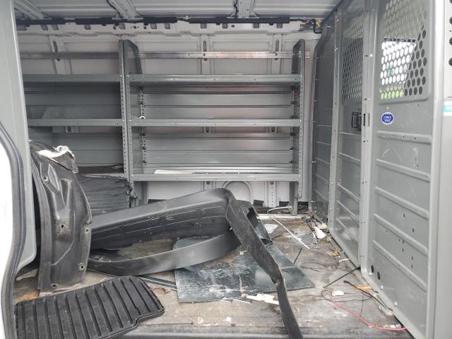 1GCWGAFP3M1302804 - 2021 CHEVROLET EXPRESS G2 WHITE photo 11