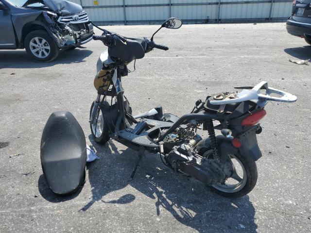 L9NTEACT0E1007630 - 2014 TAOT SCOOTER GRAY photo 3