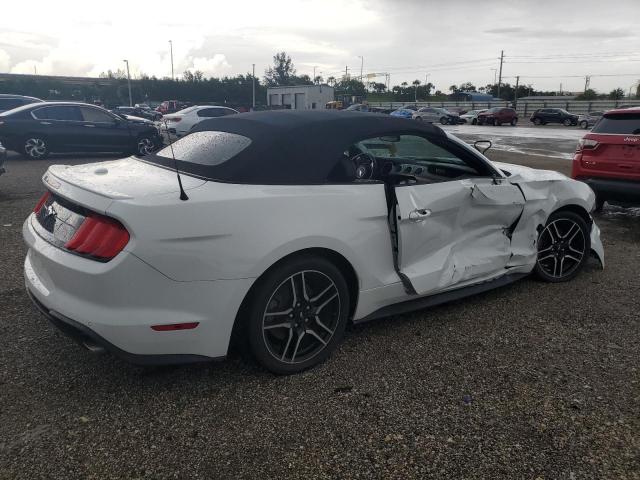 1FATP8UH3K5181615 - 2019 FORD MUSTANG WHITE photo 3