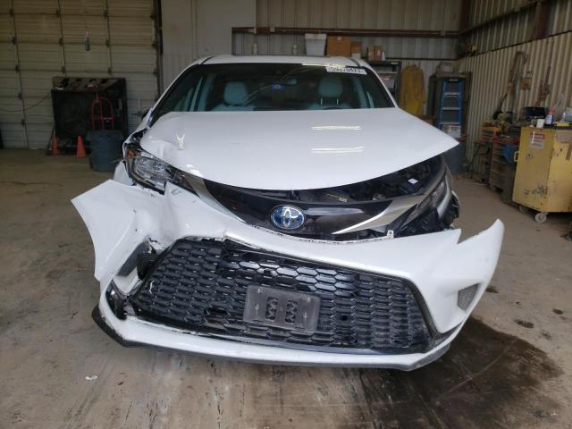 5TDDRKEC8MS017170 - 2021 TOYOTA SIENNA XSE WHITE photo 5