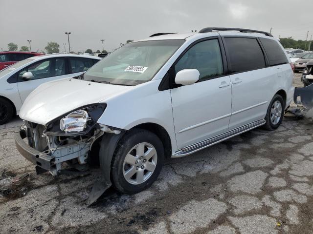 2004 TOYOTA SIENNA XLE, null