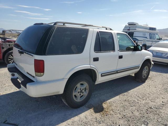 1GNDT13W1YK139253 - 2000 CHEVROLET BLAZER WHITE photo 3