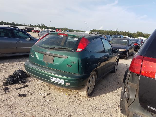 3FAFP31361R110302 - 2001 FORD FOCUS ZX3 GREEN photo 4