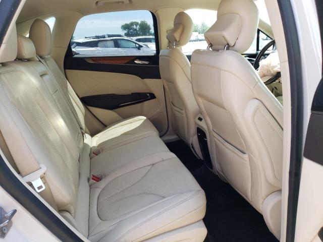5LMCJ3C91GUJ03249 - 2016 LINCOLN MKC RESERVE WHITE photo 11