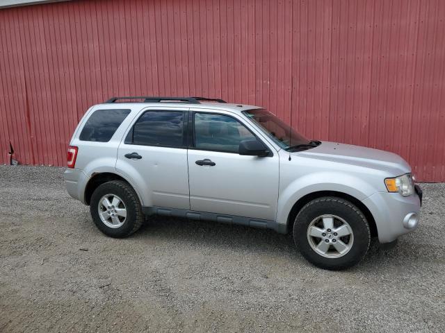 1FMCU0D76AKB73693 - 2010 FORD ESCAPE XLT SILVER photo 4