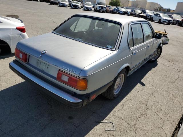WBAFJ4100B7533924 - 1981 BMW 7 SERIES SILVER photo 3