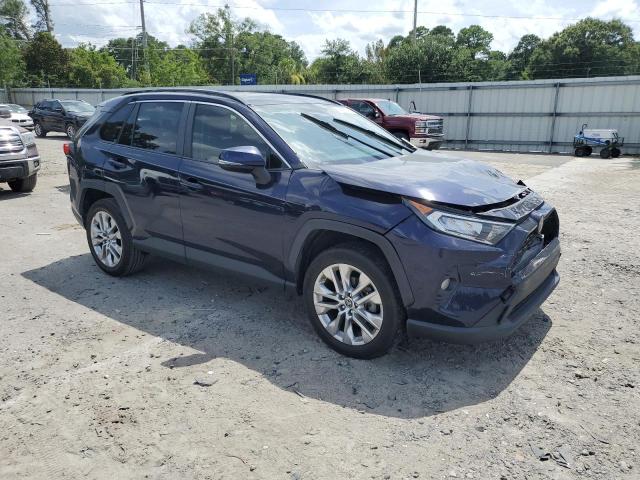 JTMC1RFV2KD031747 - 2019 TOYOTA RAV4 XLE PREMIUM BLUE photo 4