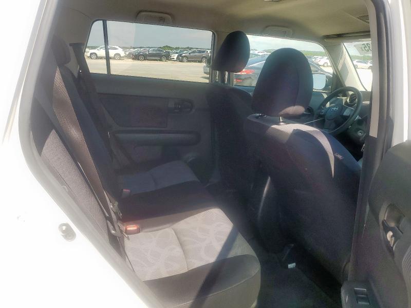 JTLZE4FE6CJ030478 - 2012 TOYOTA SCION XB WHITE photo 10