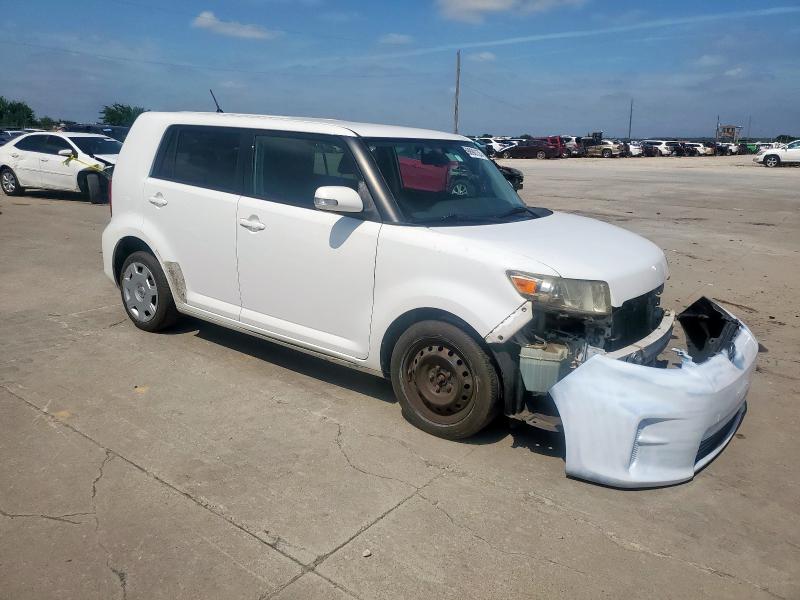 JTLZE4FE6CJ030478 - 2012 TOYOTA SCION XB WHITE photo 4