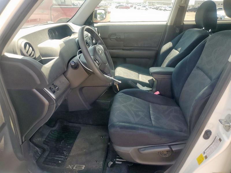 JTLZE4FE6CJ030478 - 2012 TOYOTA SCION XB WHITE photo 7