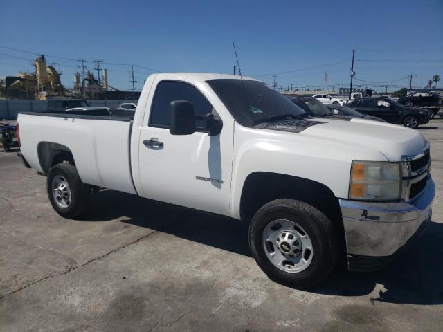 1GB0CVCG4BF262539 - 2011 CHEVROLET 2500 HD C2500 HEAVY DUTY WHITE photo 4