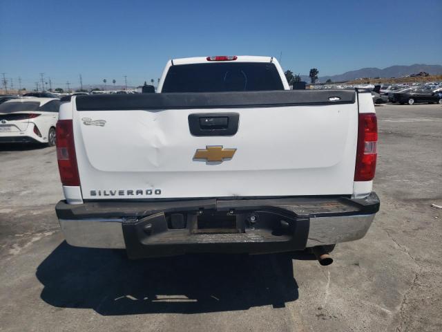 1GB0CVCG4BF262539 - 2011 CHEVROLET 2500 HD C2500 HEAVY DUTY WHITE photo 6