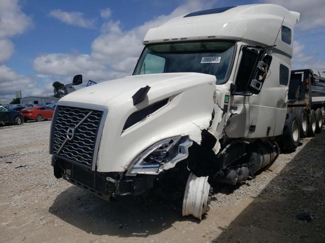 4V4NC9EH6PN330954 - 2023 VOLVO VN VNL WHITE photo 2