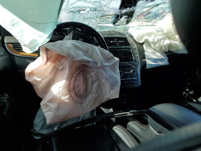 5LMCJ3C91KUL45435 - 2019 LINCOLN MKC RESERVE WHITE photo 8