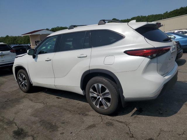5TDHZRBH3NS589002 - 2022 TOYOTA HIGHLANDER XLE WHITE photo 2