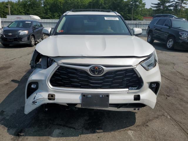 5TDHZRBH3NS589002 - 2022 TOYOTA HIGHLANDER XLE WHITE photo 5