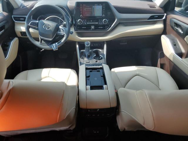 5TDHZRBH3NS589002 - 2022 TOYOTA HIGHLANDER XLE WHITE photo 8