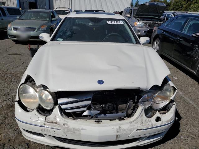 WDBTJ56H78F235054 - 2008 MERCEDES-BENZ CLK 350 WHITE photo 5