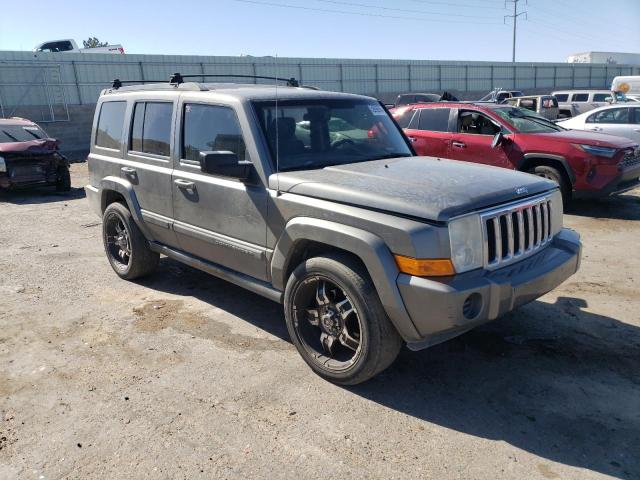 1J8HG48K27C610964 - 2007 JEEP COMMANDER GRAY photo 4