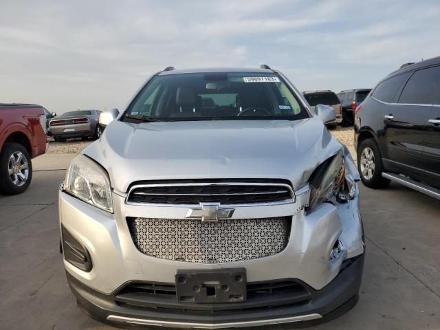 3GNCJLSB4FL248569 - 2015 CHEVROLET TRAX 1LT SILVER photo 5