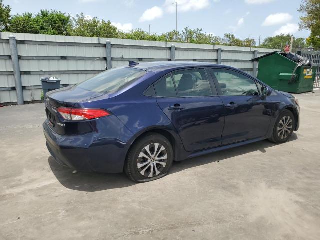 JTDEAMDE7NJ045812 - 2022 TOYOTA COROLLA LE BLUE photo 3