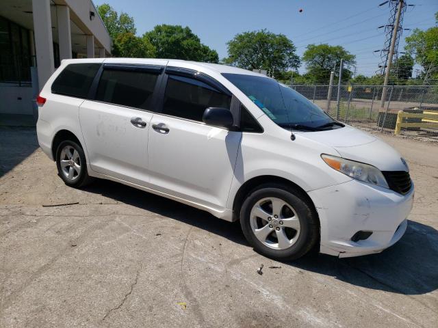 5TDKA3DC9CS011267 - 2012 TOYOTA SIENNA BASE WHITE photo 4