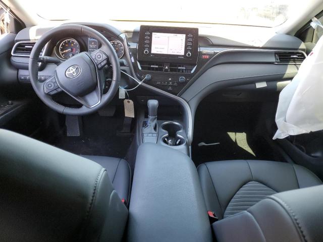 4T1G11AK4PU130718 - 2023 TOYOTA CAMRY SE NIGHT SHADE WHITE photo 8