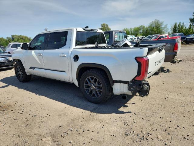 5TFNA5DB3NX007647 - 2022 TOYOTA TUNDRA CREWMAX PLATINUM Білий фото 2