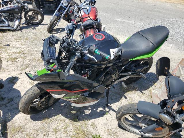 JKAEXEC11ADA50772 - 2010 KAWASAKI EX650 C 绿色 照片 3