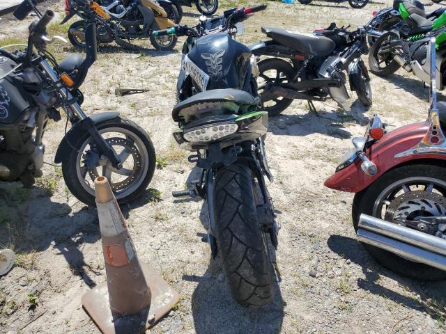 JKAEXEC11ADA50772 - 2010 KAWASAKI EX650 C 绿色 照片 4