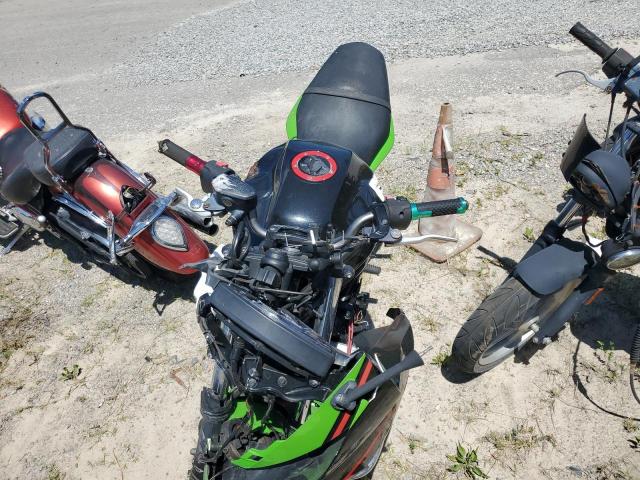 JKAEXEC11ADA50772 - 2010 KAWASAKI EX650 C 绿色 照片 5