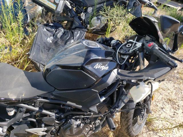 JKAEXKG16KDA27627 - 2019 KAWASAKI EX400 BLACK photo 5