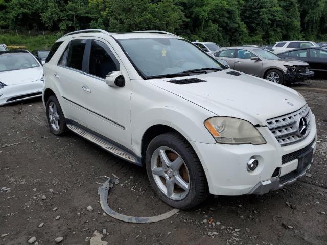 4JGBB72E19A449047 - 2009 MERCEDES-BENZ ML 550 WHITE photo 4