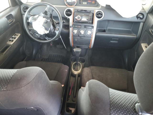 JTLKT324254021843 - 2005 TOYOTA SCION XB TWO TONE photo 8