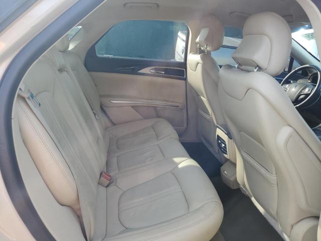 3LN6L2G95ER832275 - 2014 LINCOLN MKZ CREAM photo 10