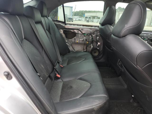 4T1B61HK7JU023915 - 2018 TOYOTA CAMRY XSE SILVER photo 10