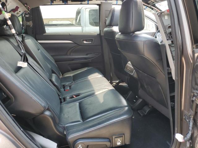 5TDJKRFH4GS502677 - 2016 TOYOTA HIGHLANDER XLE GRAY photo 11