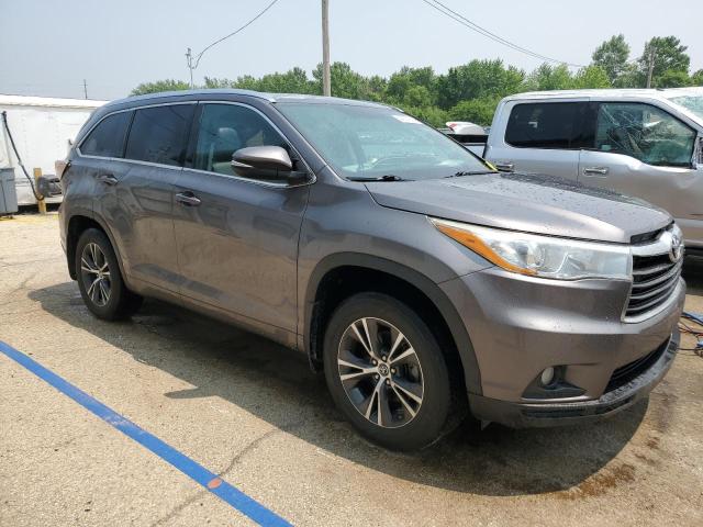 5TDJKRFH4GS502677 - 2016 TOYOTA HIGHLANDER XLE GRAY photo 4