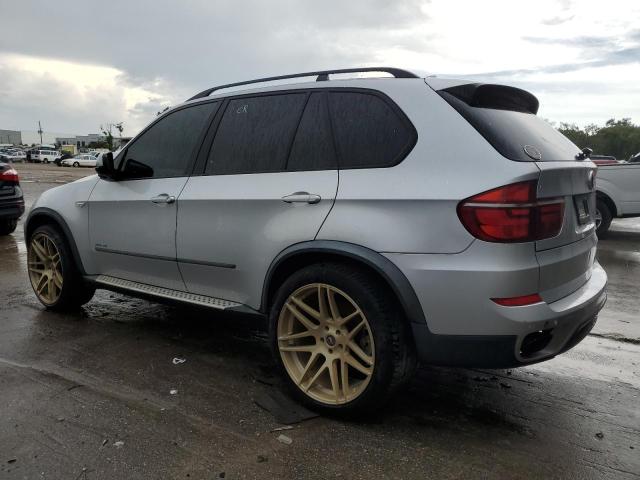 5UXZV8C54CL423485 - 2012 BMW X5 XDRIVE50I SILVER photo 2