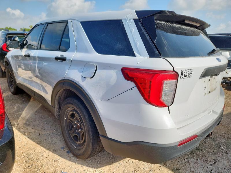 1FM5K8AB2MGB18333 - 2021 FORD EXPLORER POLICE INTERCEPTOR WHITE photo 2