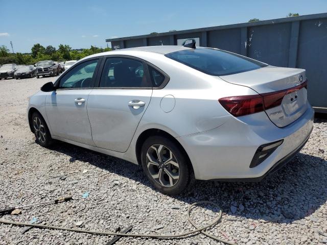 3KPF24AD0ME284644 - 2021 KIA FORTE FE SILVER photo 2