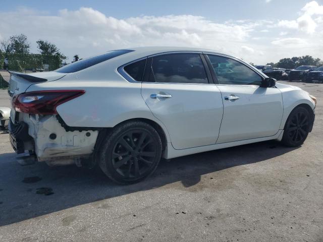 1N4AL3AP9HC186694 - 2017 NISSAN ALTIMA 2.5 WHITE photo 3