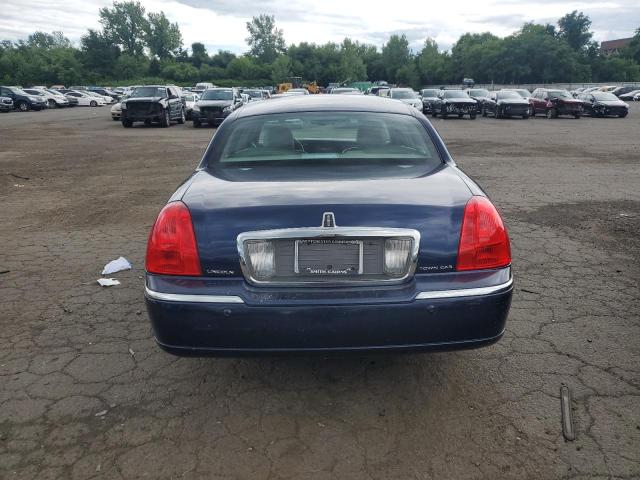 1LNHM82W73Y681184 - 2003 LINCOLN TOWN CAR SIGNATURE BLUE photo 6