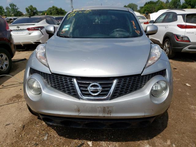 JN8AF5MV5BT007201 - 2011 NISSAN JUKE S SILVER photo 5