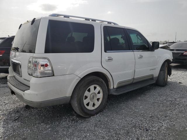 5LMFU27R13LJ16348 - 2003 LINCOLN NAVIGATOR WHITE photo 3