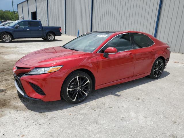 4T1KZ1AK9LU045404 - 2020 TOYOTA CAMRY TRD RED photo 1