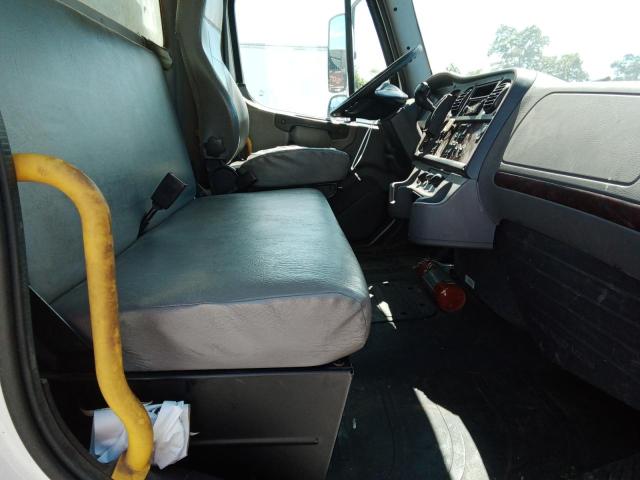 3ALACWFC9KDKE9987 - 2019 FREIGHTLINER M2 106 MEDIUM DUTY WHITE photo 5