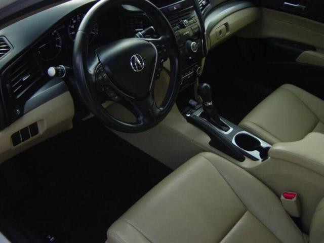 19UDE2F38HA011XXX - 2017 ACURA ILX BASE WATCH PLUS WHITE photo 5